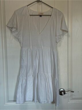 Universal Thread White NWOT V-Neck Tiered Flutter Sleeve Dress Linen Small